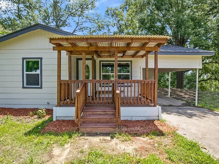 MC Legacy Builders renovated living space